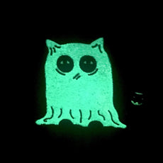 Glowing Ghost Cat Needle Minder - Puritific