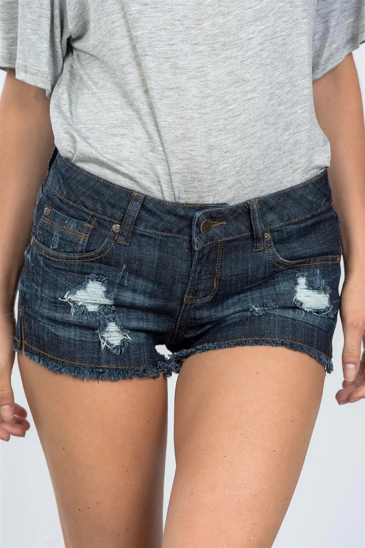 Denim Raw Hem Distressed Shorts / 2-1-3