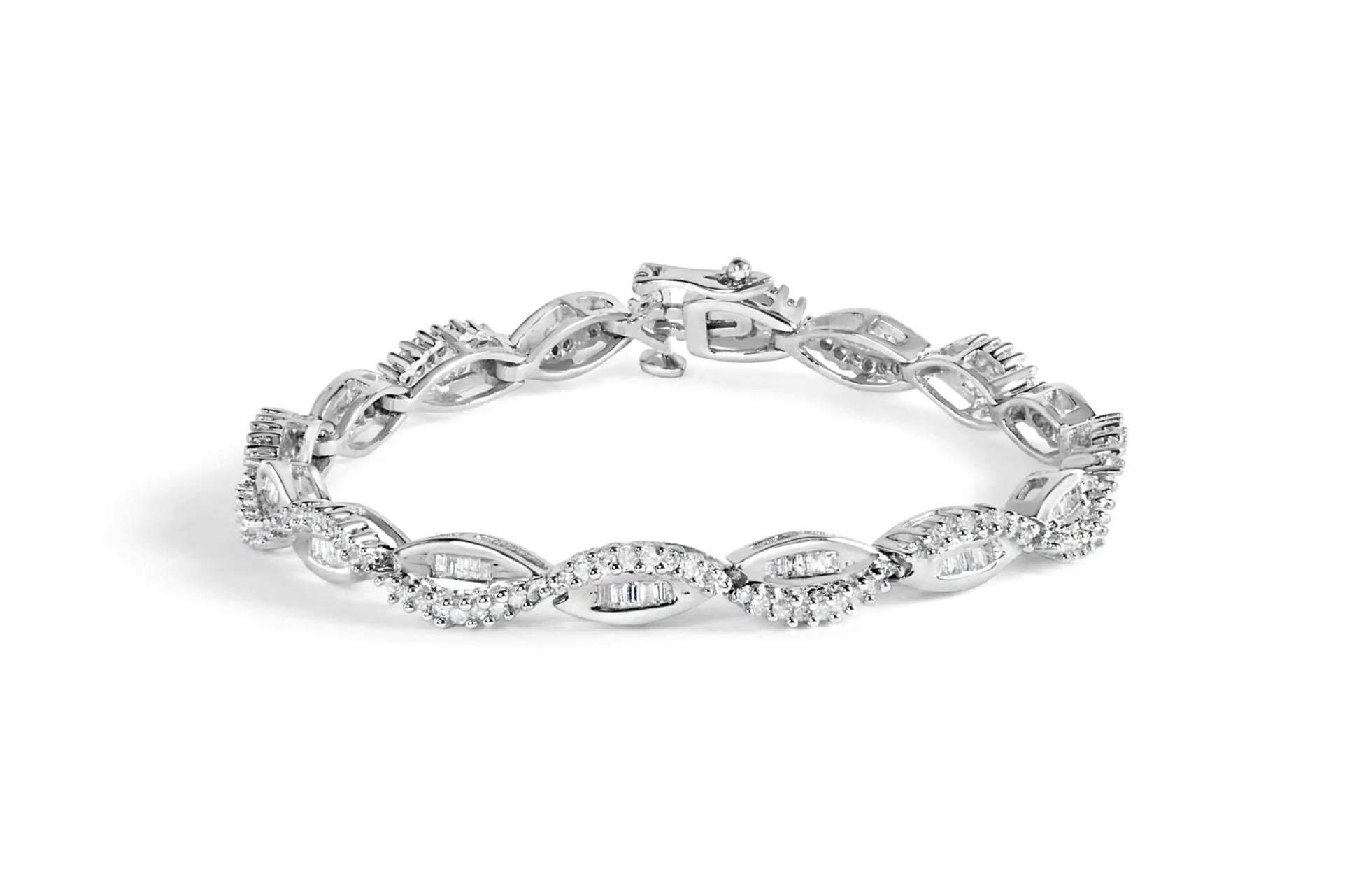 14K White Gold 2.00 Cttw Diamond Swirl and Pear Shape Link Bracelet (I-J Color, I2-I3 Clarity) - 7" - Puritific