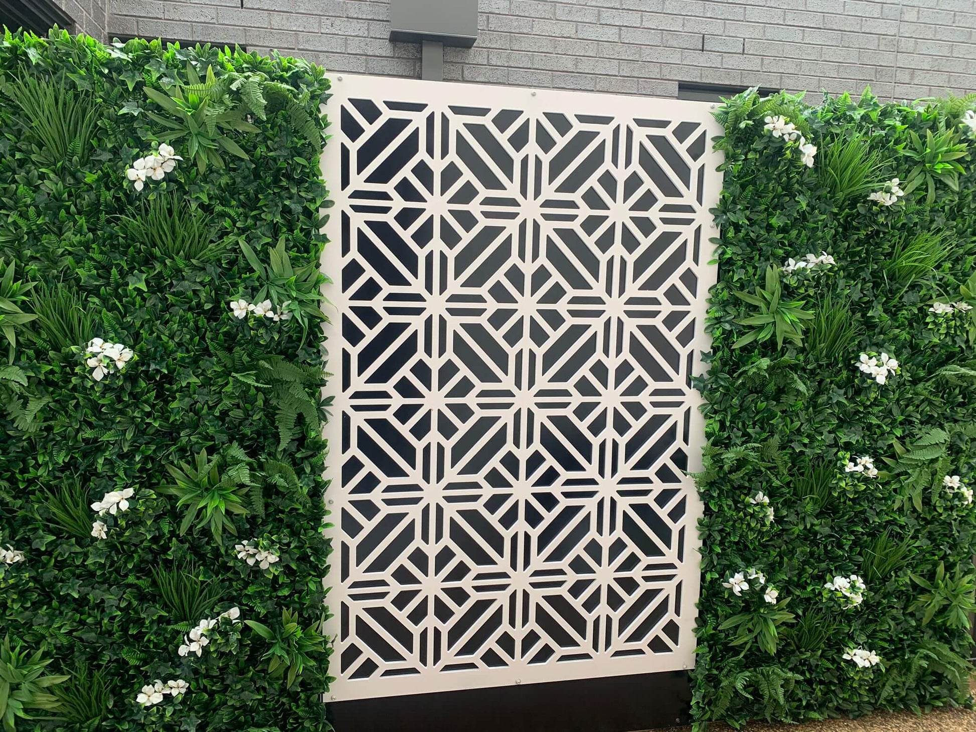 Snowy White Artificial Vertical Garden 40" x 40" 11SQ FT UV Resistant - Puritific