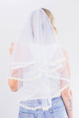 Daisy Trim 90's Bachelorette Party Veil - Puritific